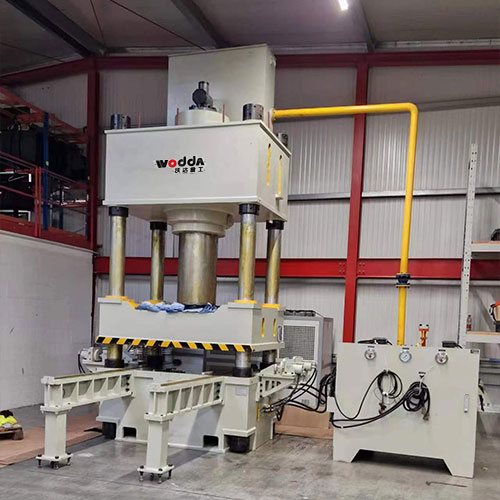 630噸熱壓PE頭盔、面罩成型液壓機