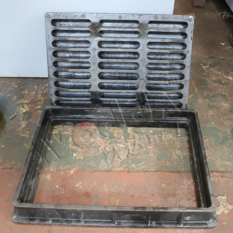 315噸井蓋熱壓成型液壓機 315噸井蓋熱壓成型液壓機