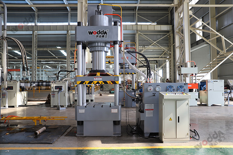 315噸不銹鋼拉伸成型液壓機(jī) 315噸不銹鋼拉伸成型液壓機(jī)