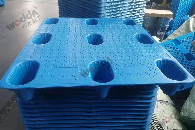 塑料托盤(pán)生產(chǎn)設(shè)備機(jī)器-800噸四柱液壓機(jī) 塑料托盤(pán)生產(chǎn)設(shè)備機(jī)器-800噸四柱液壓機(jī)