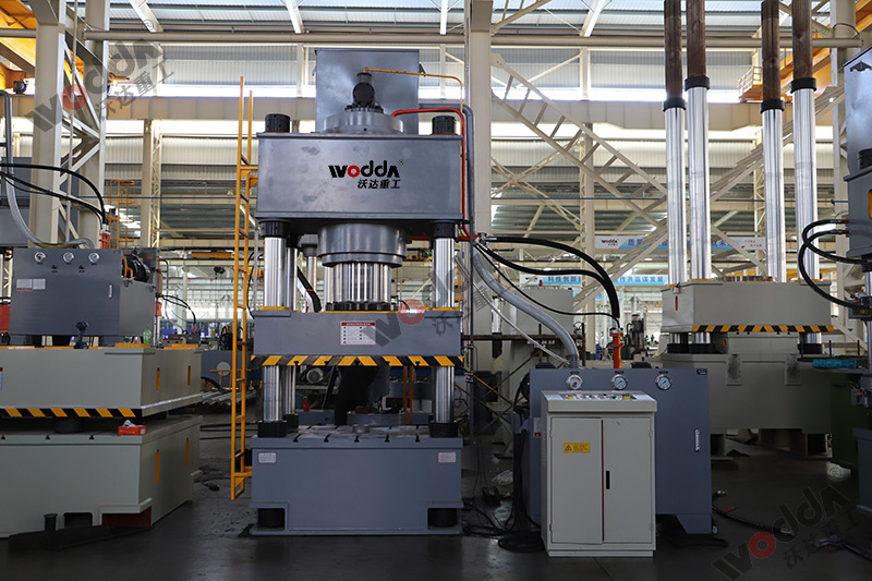 滕州四柱液壓機(jī)廠家哪家好 滕州四柱液壓機(jī)廠家哪家好