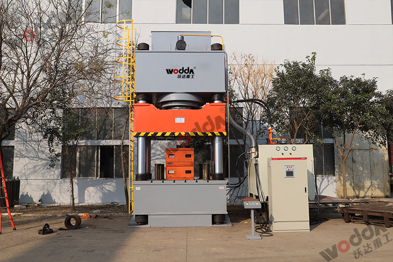 2000噸液壓機廠家怎么選擇? 2000噸液壓機廠家怎么選擇?