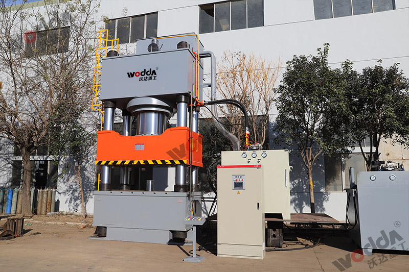 2000噸液壓機廠家怎么選擇? 2000噸液壓機廠家怎么選擇?