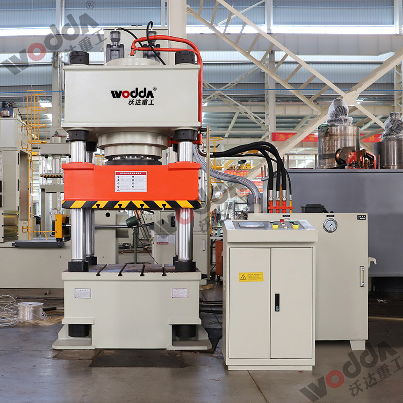 四柱液壓機(jī) 四柱液壓機(jī)