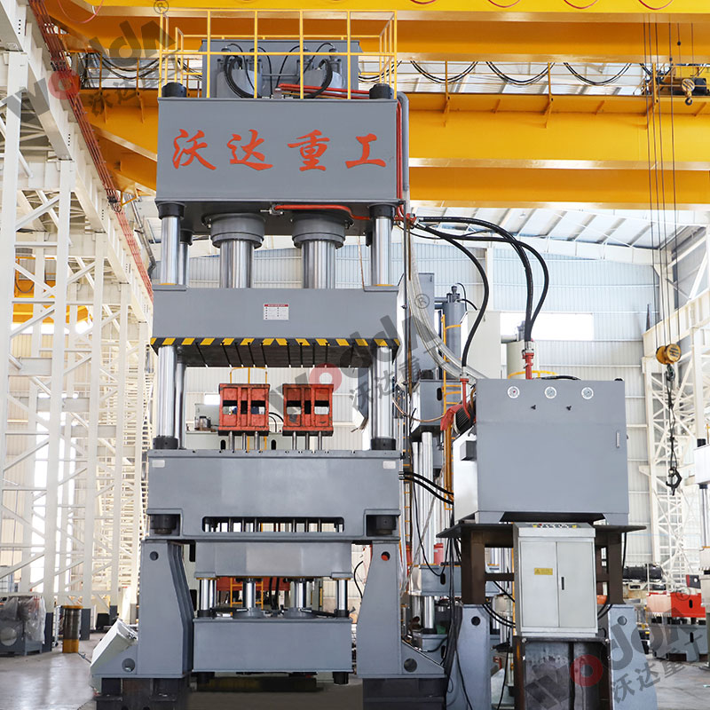 1000噸四柱液壓機(jī) 1000噸四柱液壓機(jī)