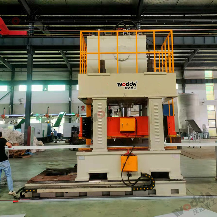 630噸框架式深壓紋液壓機(jī) 630噸框架式深壓紋液壓機(jī)