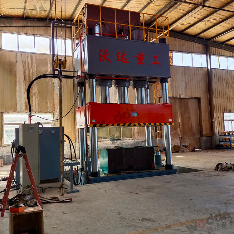 SMC整體衛(wèi)浴液壓機(jī)1500噸四柱液壓機(jī) SMC整體衛(wèi)浴液壓機(jī)1500噸四柱液壓機(jī)