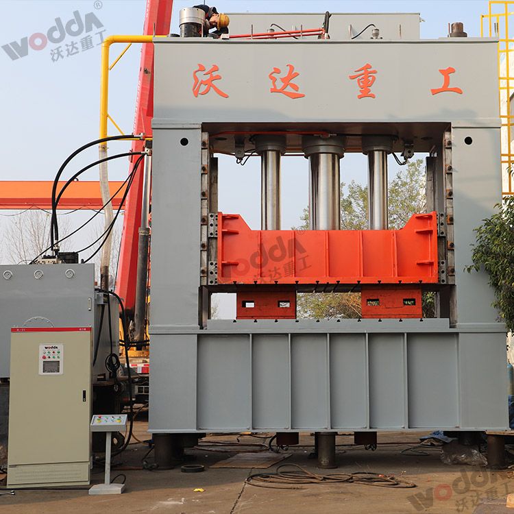 1000噸框架油壓機 1000噸框架油壓機