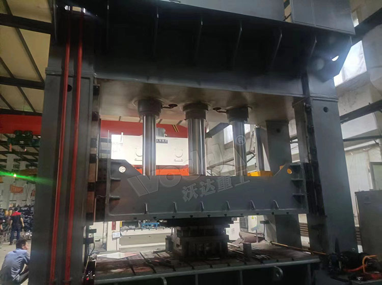 框架式汽車配件拉伸液壓機(jī) 框架式汽車配件拉伸液壓機(jī)