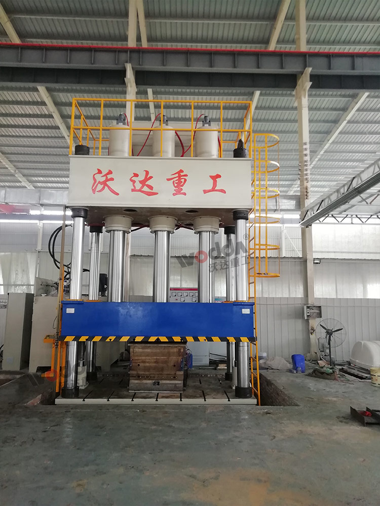 1000噸玻璃鋼化糞池液壓機 1000噸玻璃鋼化糞池液壓機