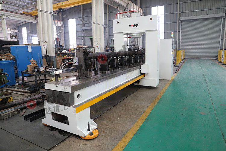 移動(dòng)龍門(mén)校直機(jī) 移動(dòng)龍門(mén)校直機(jī)