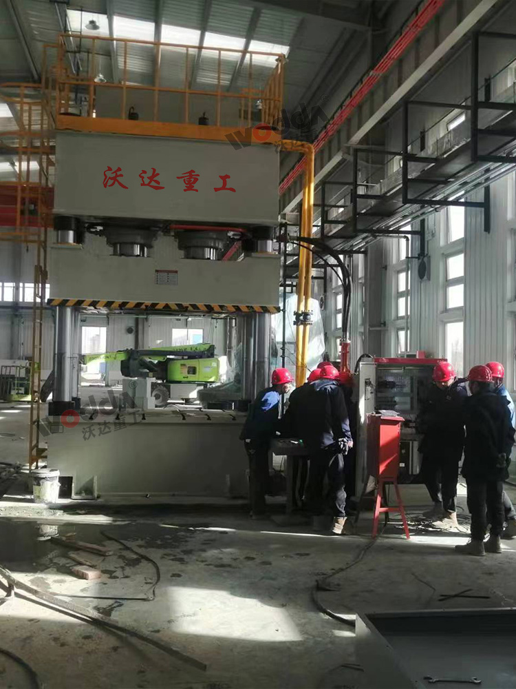 1000噸四柱液壓機(jī)現(xiàn)場(chǎng)調(diào)試 1000噸四柱液壓機(jī)現(xiàn)場(chǎng)調(diào)試