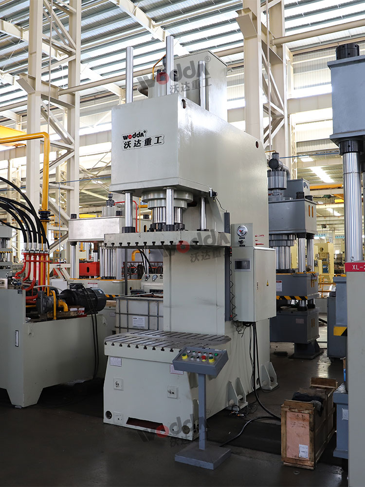 250噸單臂液壓機(jī) 250噸單臂液壓機(jī)