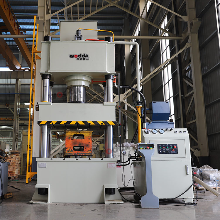 315噸四柱液壓機(jī)(按需定制) 315噸四柱液壓機(jī)(按需定制)