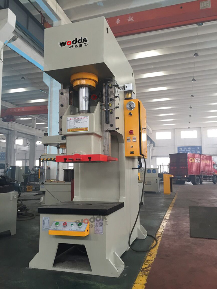 100噸液壓沖床 100噸液壓沖床