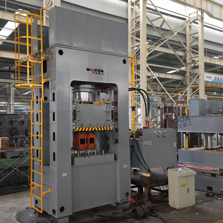 630噸框架式薄板拉伸液壓機(jī) 630噸框架式薄板拉伸液壓機(jī)