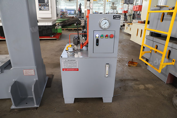 龍門液壓機(jī)配置 龍門液壓機(jī)配置