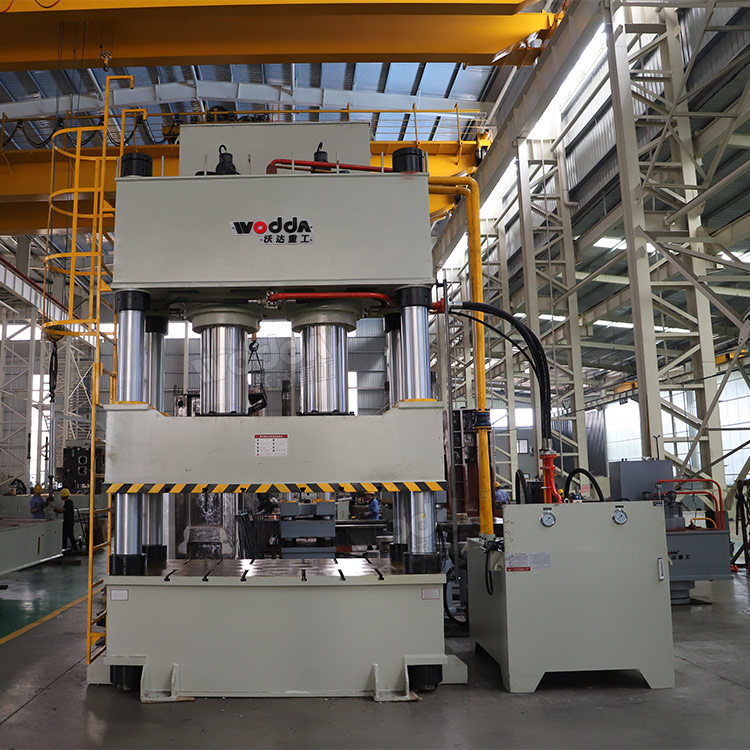 1000噸三梁四柱液壓機 1000噸三梁四柱液壓機