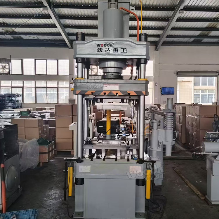 100噸三梁四柱液壓機 100噸三梁四柱液壓機