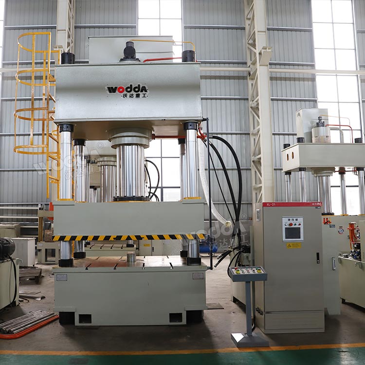 500噸四柱液壓機(jī) 500噸四柱液壓機(jī)