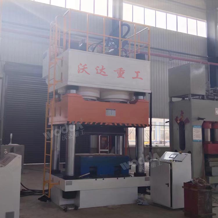 1600噸木屑托盤成型液壓機 1600噸木屑托盤成型液壓機