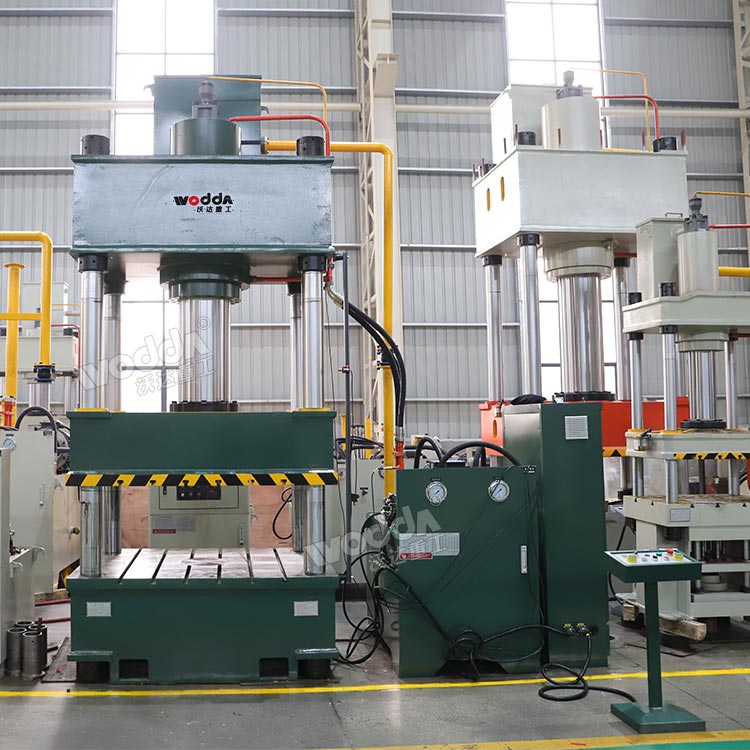 315噸三梁四柱液壓機(jī) 315噸三梁四柱液壓機(jī)