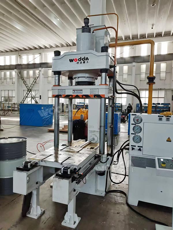 200噸四柱液壓機帶移動工作臺 200噸四柱液壓機帶移動工作臺