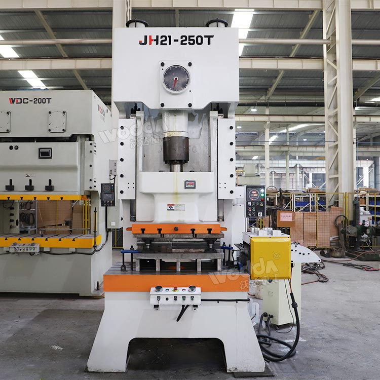 250噸氣動沖床 250噸氣動沖床