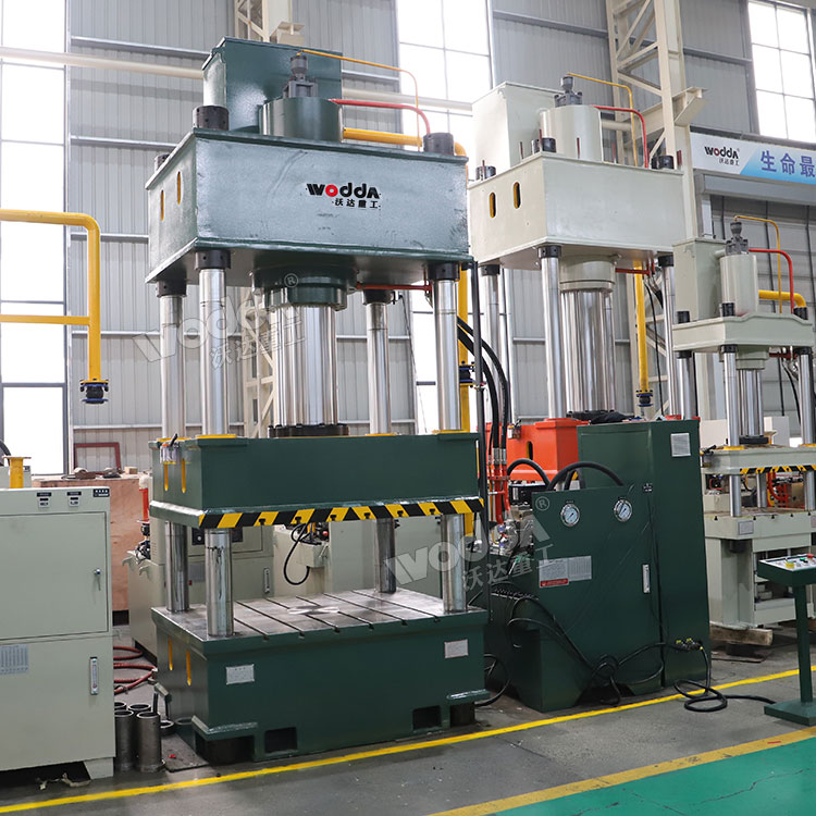 315噸四柱液壓機(jī) 315噸四柱液壓機(jī)