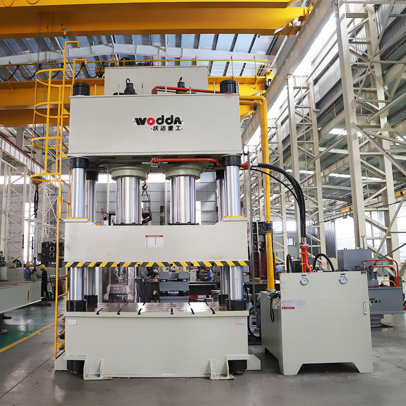 1000噸四柱液壓機 1000噸四柱液壓機