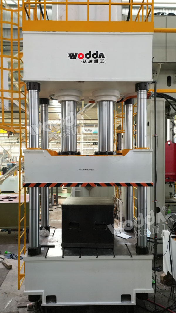 500噸不銹鋼垃圾桶拉伸液壓機(jī) 500噸不銹鋼垃圾桶拉伸液壓機(jī)