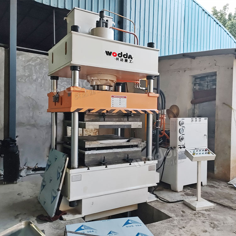 250噸四柱液壓機 250噸四柱液壓機