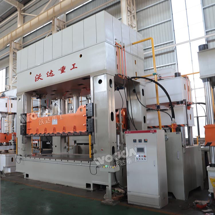 350噸汽車(chē)內(nèi)飾件成型液壓機(jī) 350噸汽車(chē)內(nèi)飾件成型液壓機(jī)