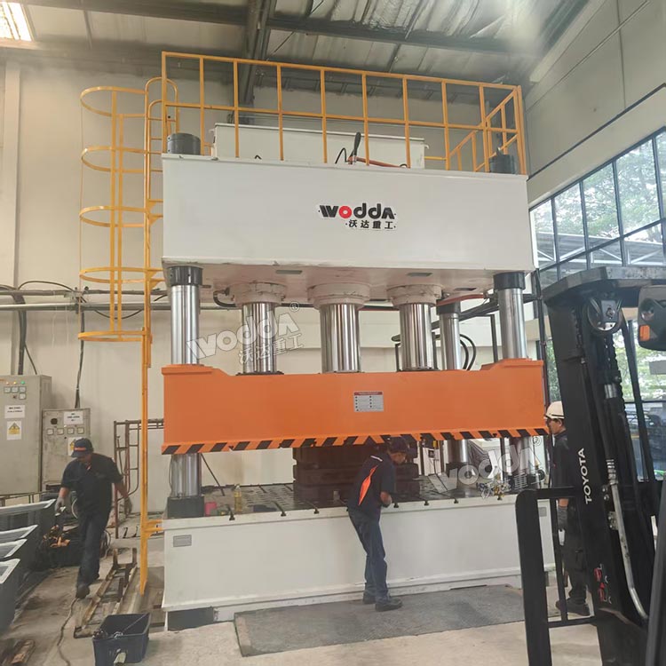 1000噸四柱液壓機 1000噸四柱液壓機