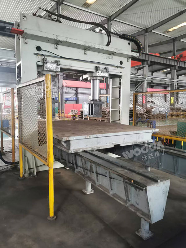 500噸龍門油壓機(jī)