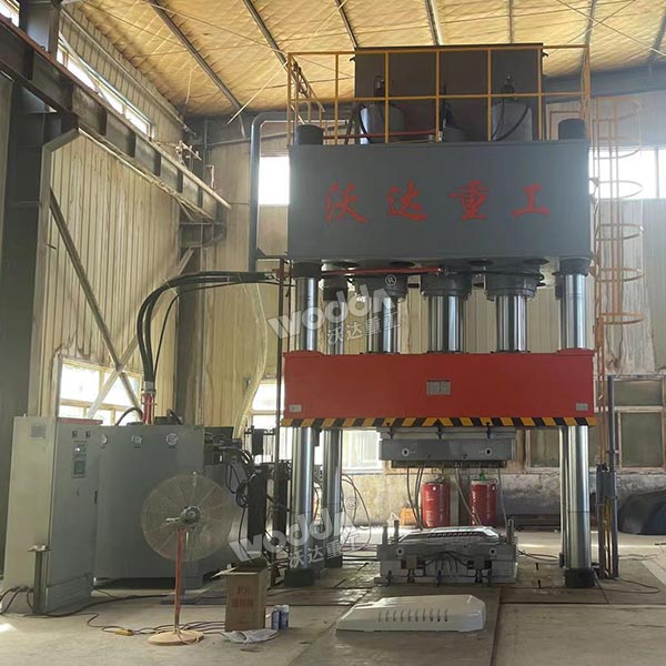 1500噸工程車覆蓋件模壓成型液壓機