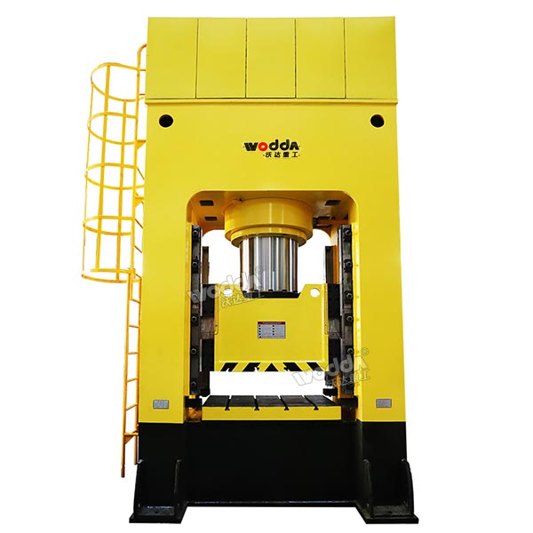 1000噸框架式液壓機(jī) 1000噸框架式液壓機(jī)