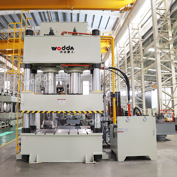 1000噸四柱油壓機 1000噸四柱油壓機