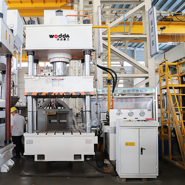 315噸四柱液壓機(jī) 315噸四柱液壓機(jī)