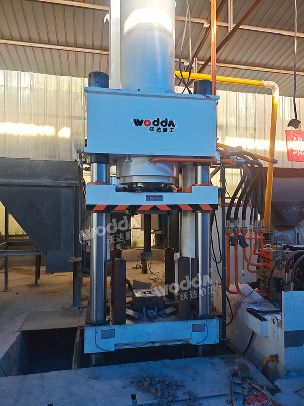 630噸耐火磚成型液壓機(jī) 630噸耐火磚成型液壓機(jī)