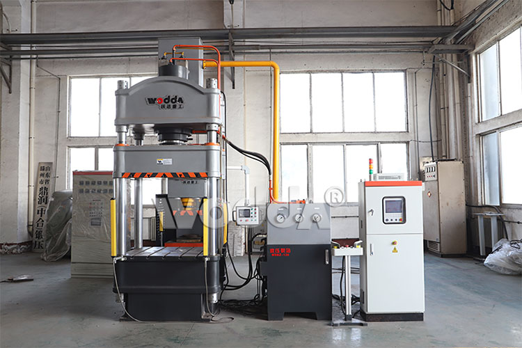 200T三梁四柱液壓機(jī)生產(chǎn)廠家 200T三梁四柱液壓機(jī)生產(chǎn)廠家