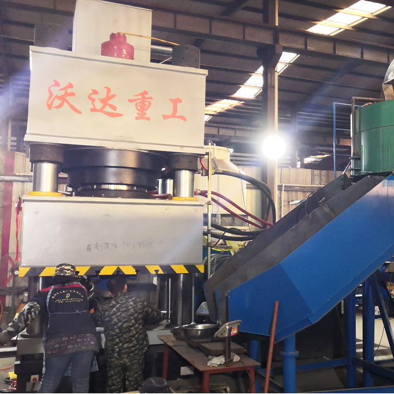 復(fù)合型墜砣成型液壓機 復(fù)合型墜砣成型液壓機