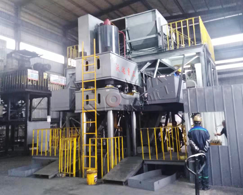 石墨坩堝液壓機(jī) 石墨坩堝液壓機(jī)